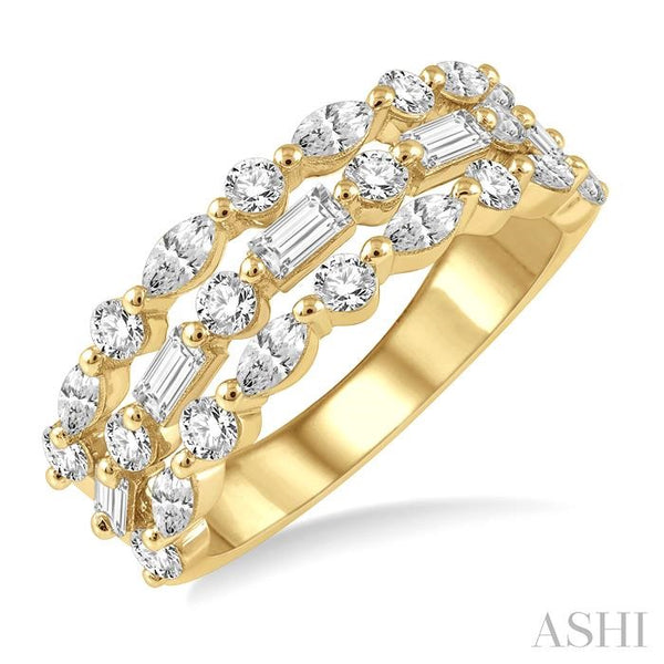 Three row baguette diamond fashion band