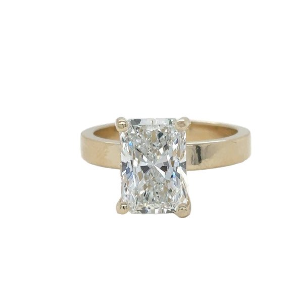 Radiant Diamond Solitaire