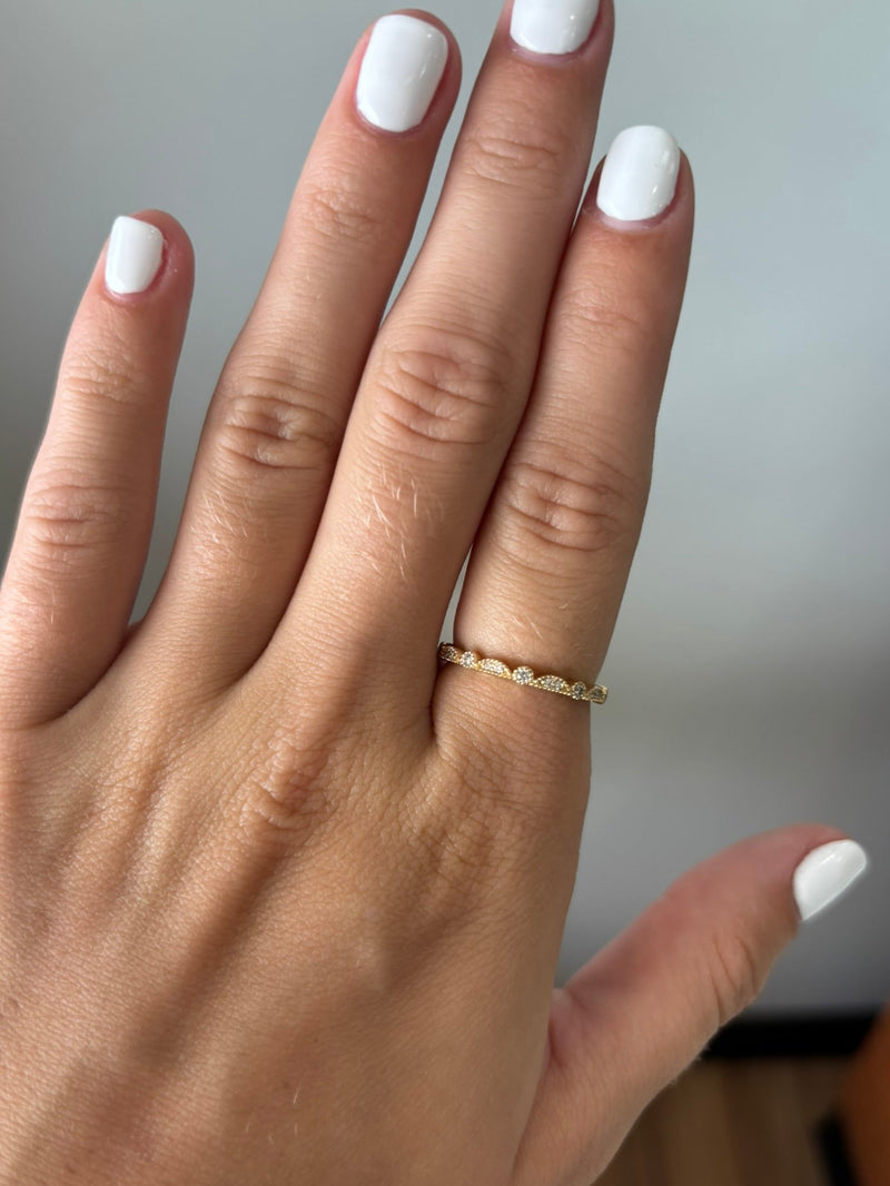 Scallop Diamond Band