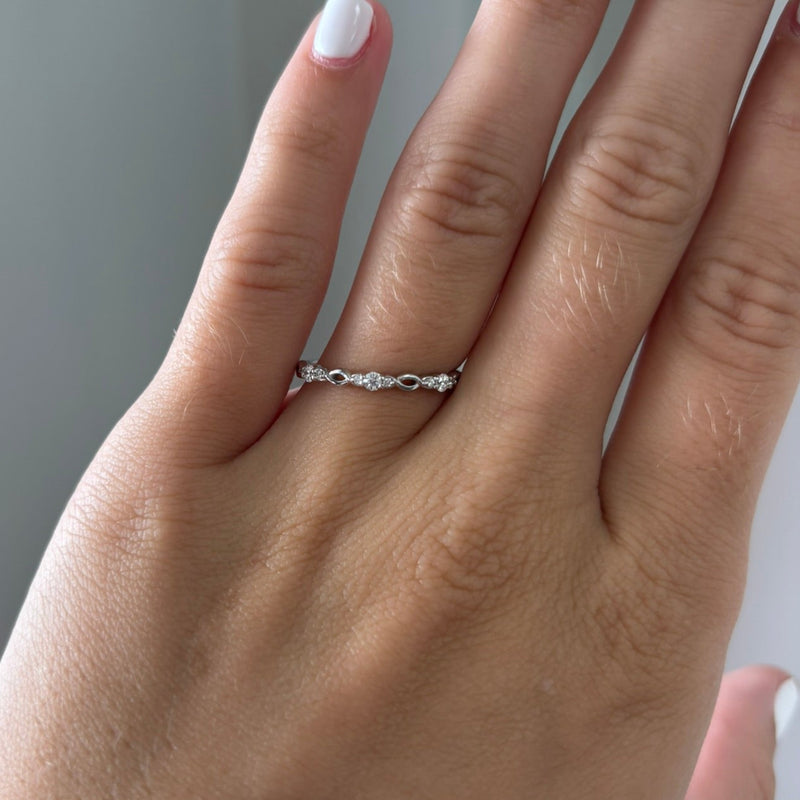 Diamond Twist Band