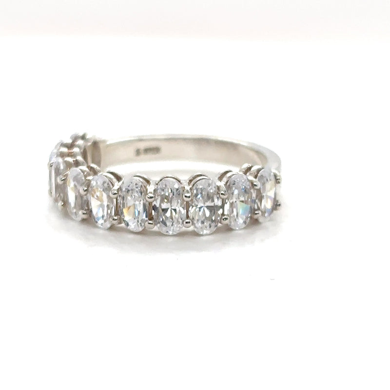 Oval Anniversary Band
