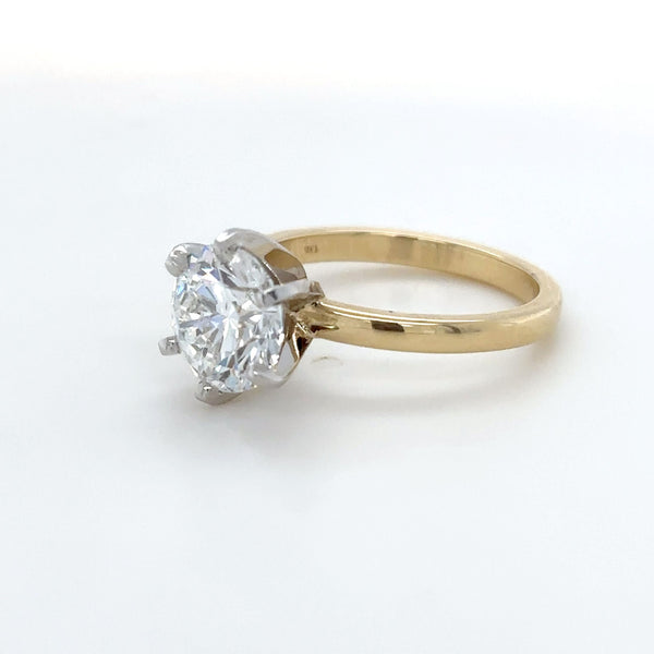 Round Brilliant Lab Grown Diamond Engagement Ring